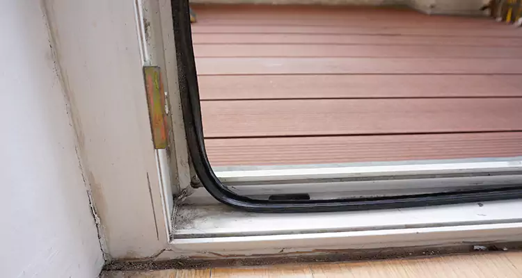Why Choose Us for Leaking Sliding Glass Door Repair in Daytona Beach, FL?