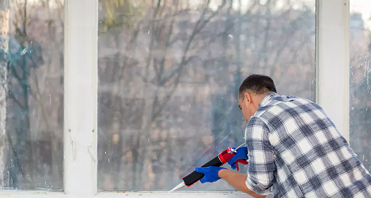 Repair Sliding Closet Doors Not Moving in Daytona Beach, FL
